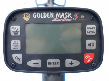 Golden Mask 5 .